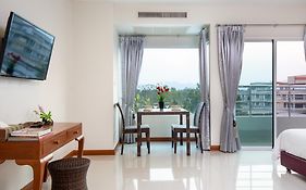 โรงแรมกาญจนบุรี ซิตี้ (SHA Extra Plus)